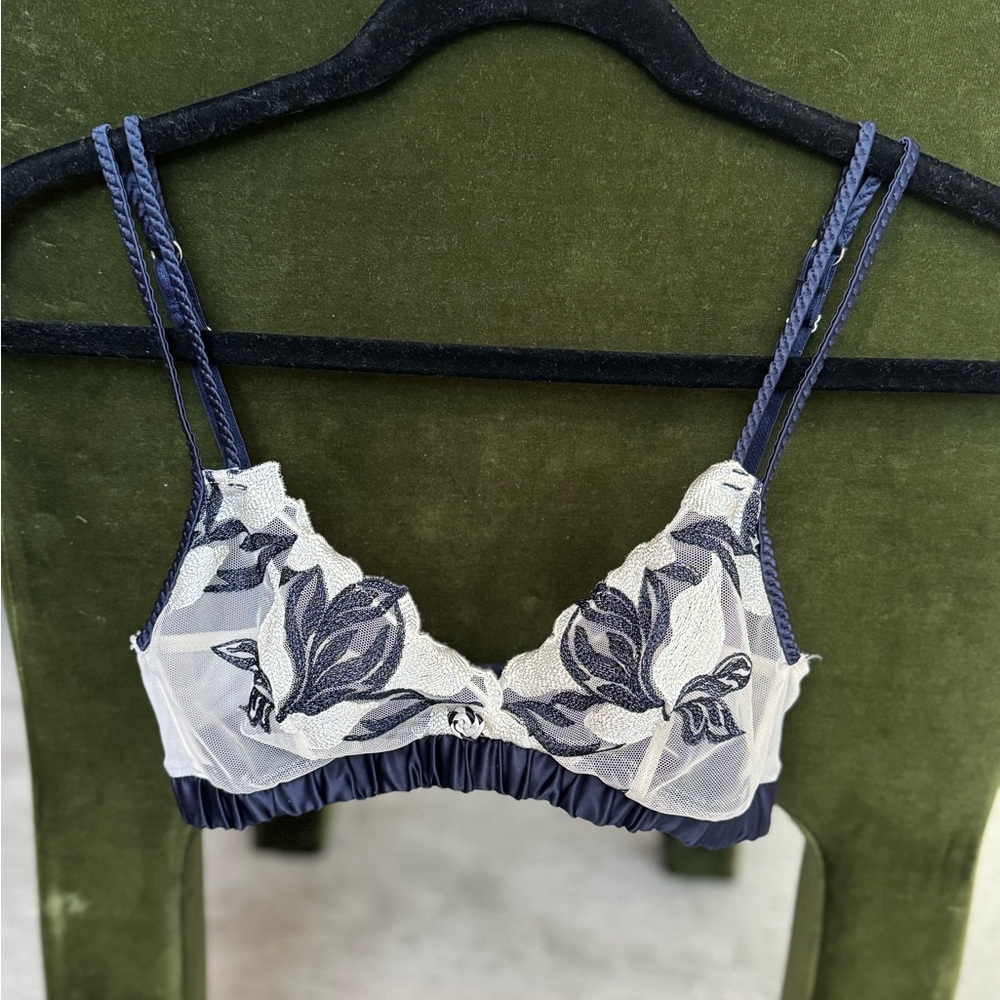 Intimissimi Embroidered Floral Lace Bra